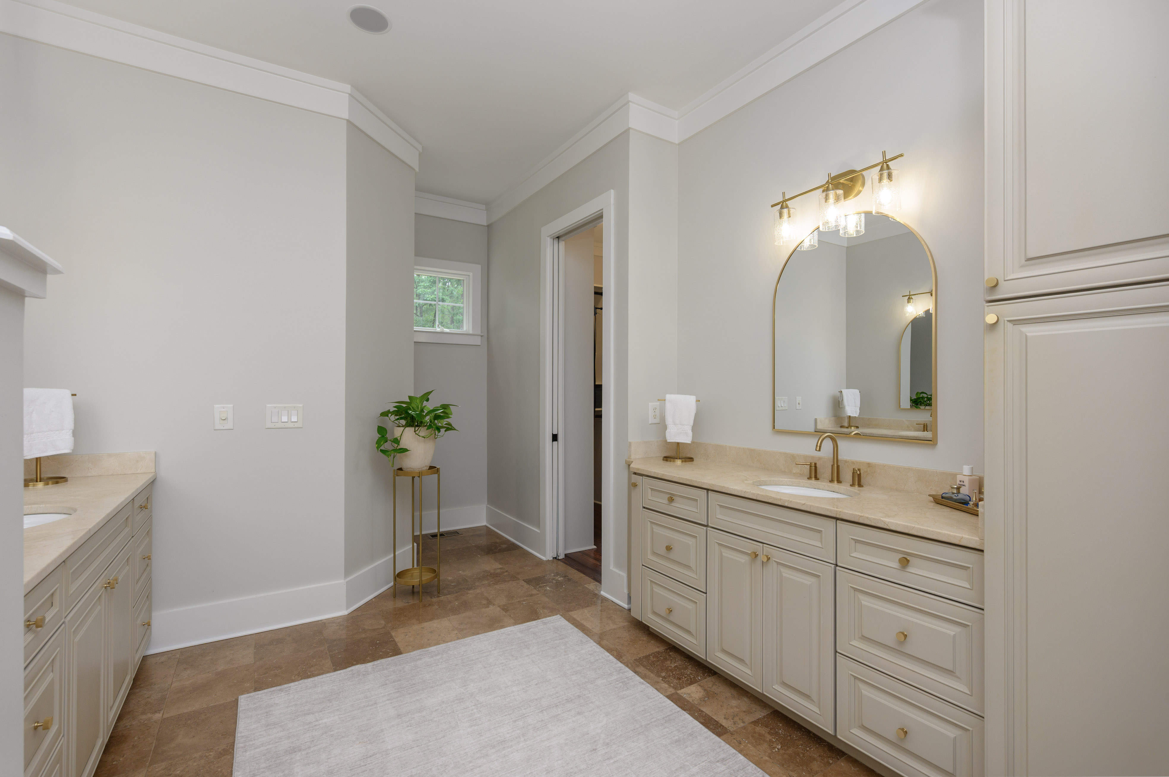 1030 Monfort Court image 23